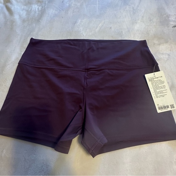 lululemon Align™ High-Rise Short 4" size 20 - Picture 2 of 4